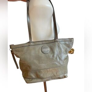 Vintage Coach Olive Green Patent Satchel Handbag Purse